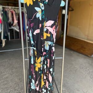 Floral Sleeveless Button-Down Dress